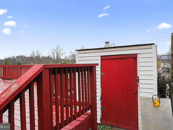 4th image of 6114 Osborn Rd