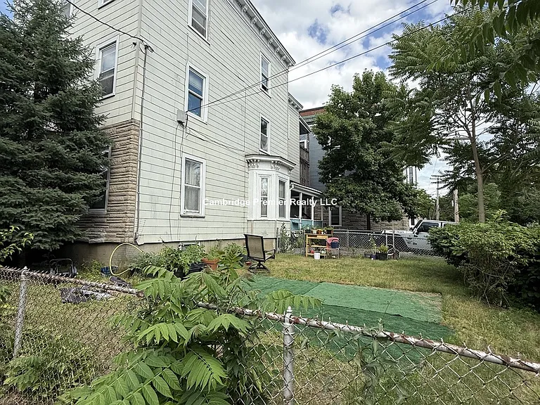 54 Pleasant St #2 — Photo 26