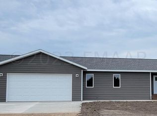 512 Sebens Dr, Milnor, ND 58060