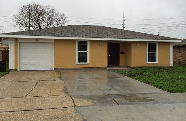 1st image of 221 Willowbrook Dr