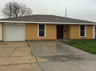 221 Willowbrook Dr, Gretna, LA 70056