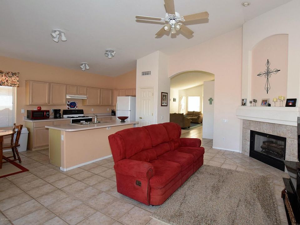 1st image of 816 S Langley Ave
