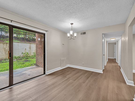 4th image of 500 Umstead Dr #105D