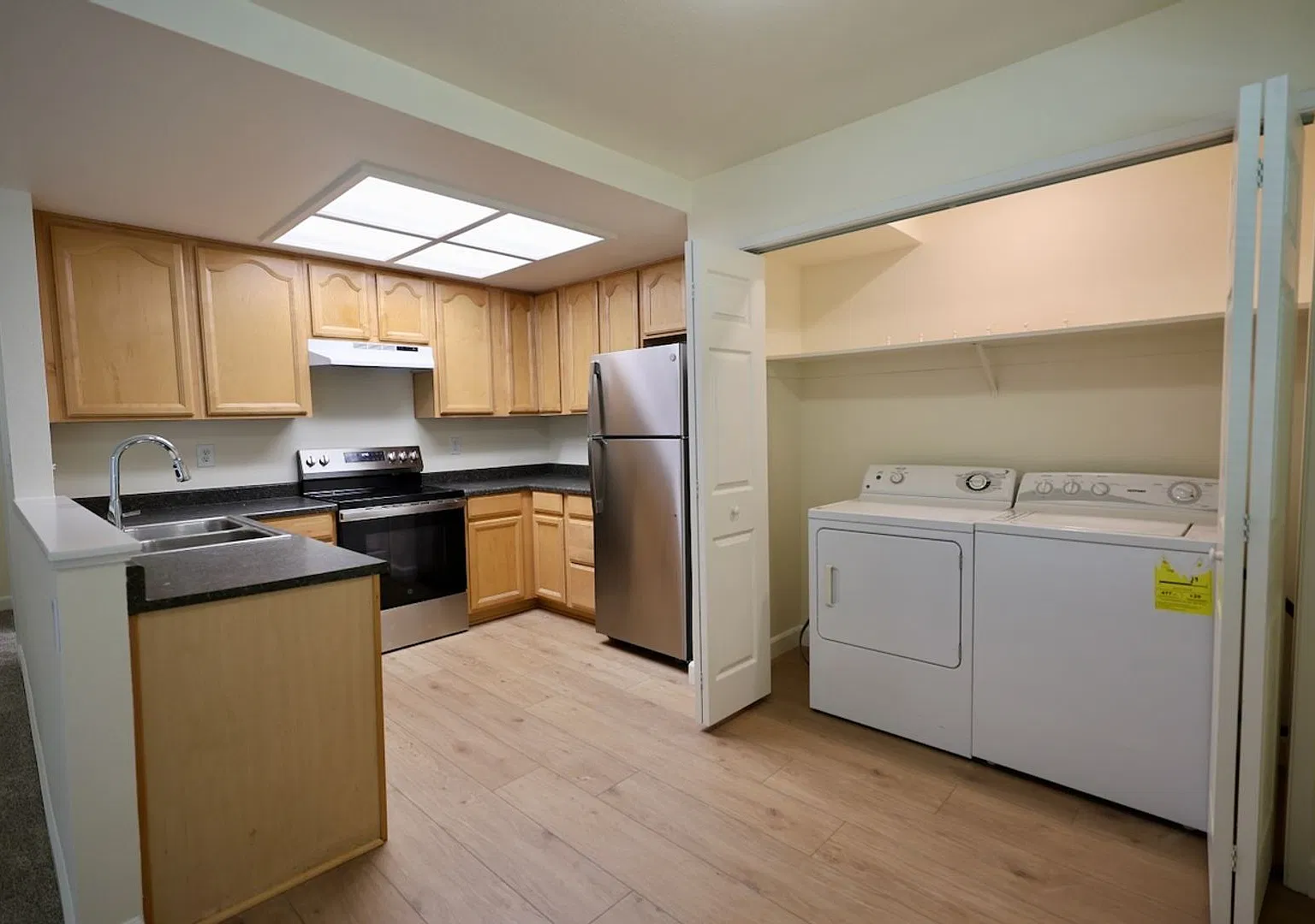 208 Grant-TVS — Photo 4