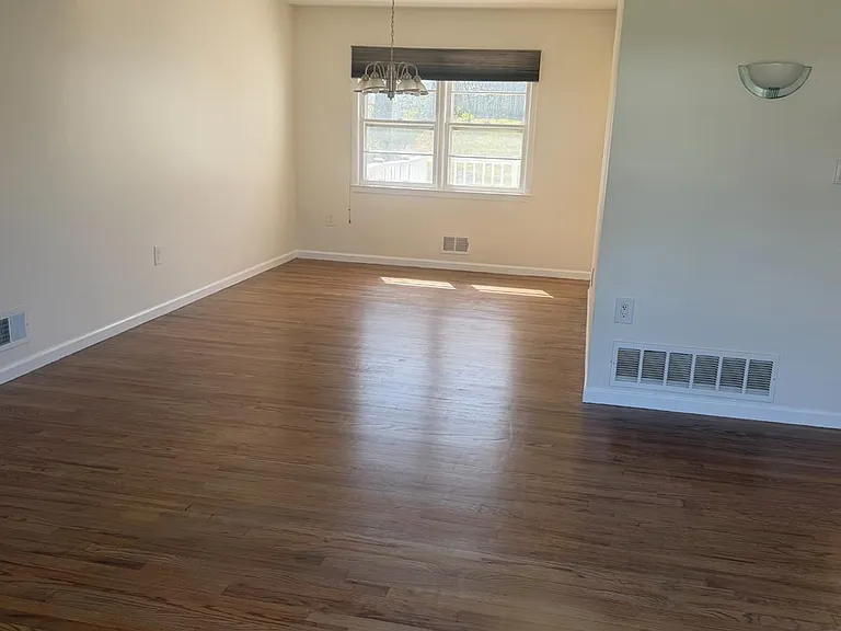13 Oakwood Dr — Photo 17