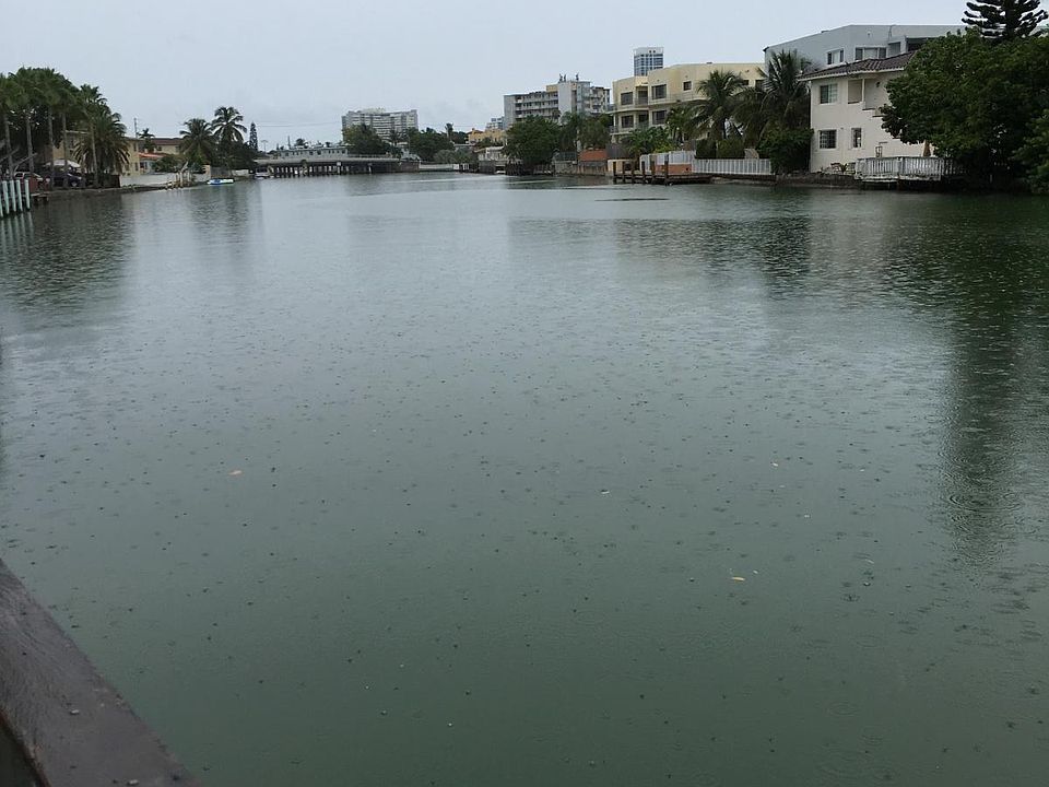 2nd image of 160 S Shore Dr APT 4