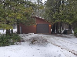 3099 W Bay City Lake Rd, Hessel, MI 49745