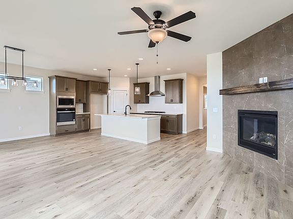 Plan V430 Living Room Representative Photo