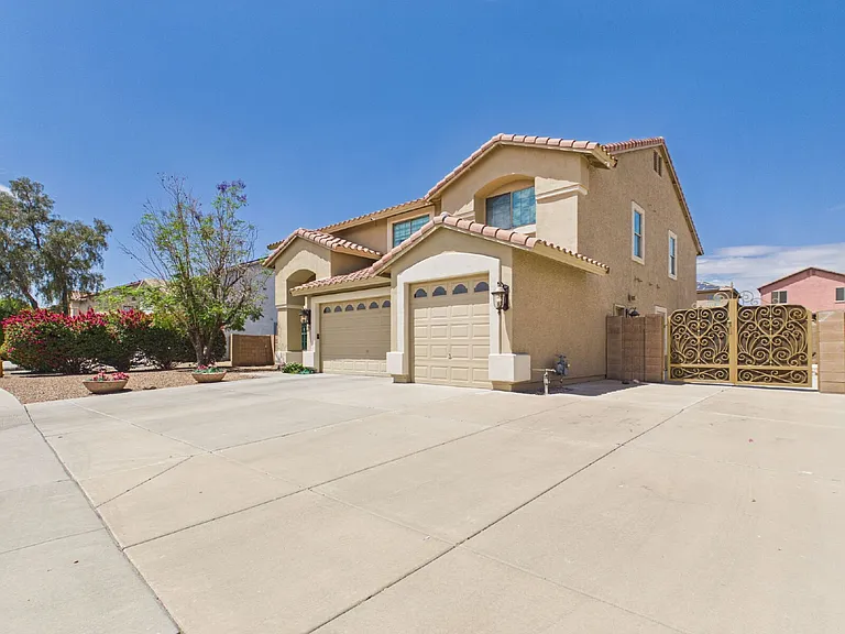 7446 W Tumblewood Dr — Photo 2