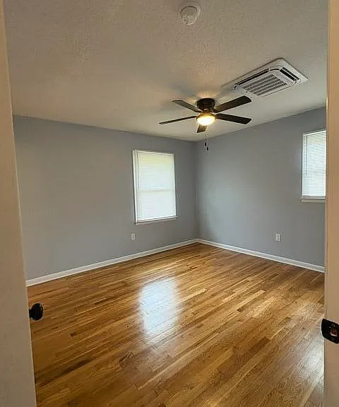 101 Stanley Dr — Photo 7