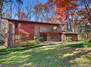 2606 Deerdell Ln, Reston, VA 20191