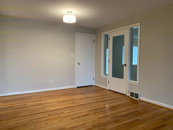 5th image of 7612 Loannes Ct