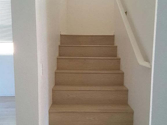 4th image of 2066 Newport Way NW