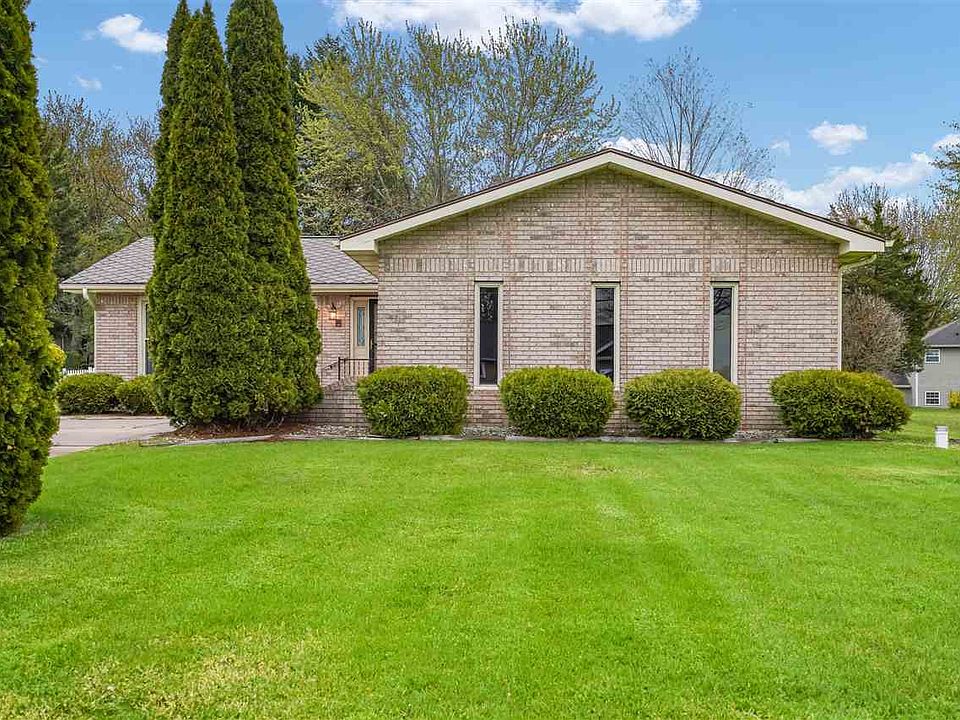 1st image of 141 Hawthorne Dr
