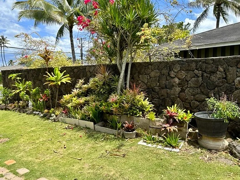 655 N Kainalu Dr — Photo 23