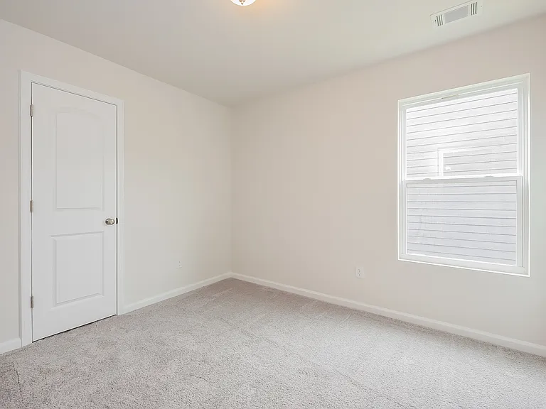 123 Colonial Walk — Photo 13