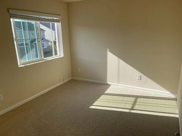 5035 NE 126th Ave — Photo 15