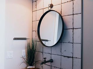 2008 S 211th St, Elkhorn, NE 68022