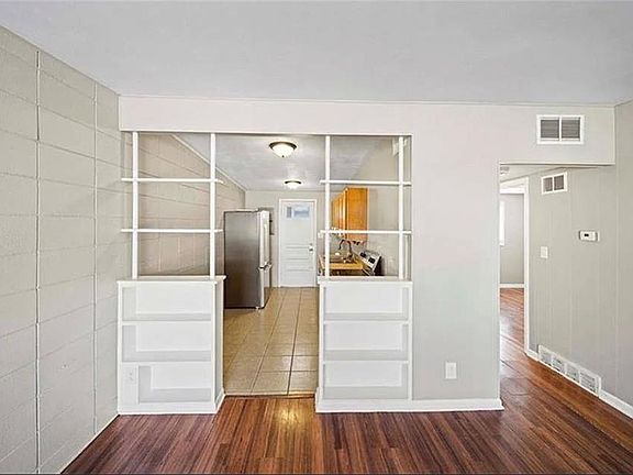 3rd image of 4312 Pearl St