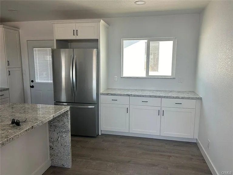 3863 California Ave — Photo 4