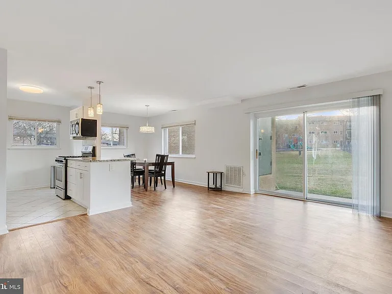 350 Gatewater Ct #A — Photo 14