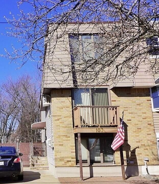 1st image of 103 Moreland St