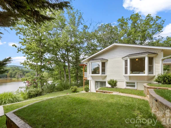 211 Rhododendron Ave, Black Mountain, NC 28711