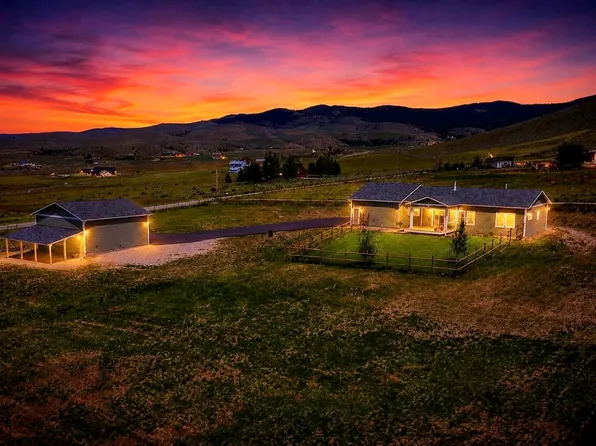 975 Corvallis Hills Dr, Corvallis, MT 59828