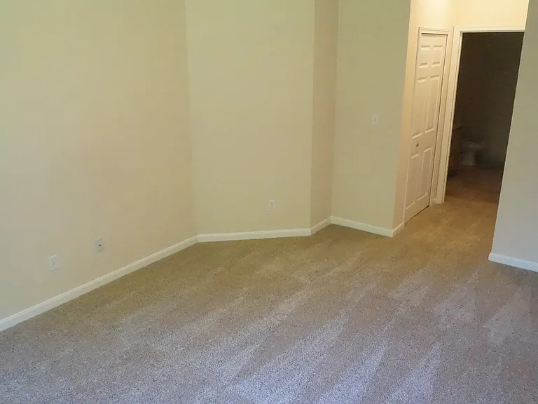 Aquamarine Apartments — Photo 64