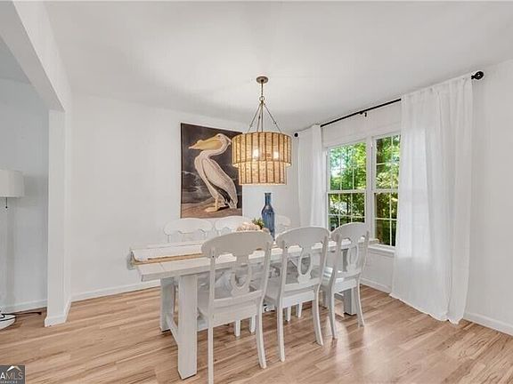 2nd image of 140 Julia Ann Cir