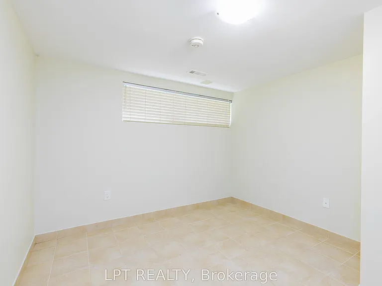 195 Grove St E #LOWER — Photo 13