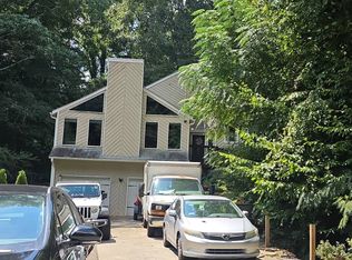 16 Latimer Ln NE, Kennesaw, GA 30144