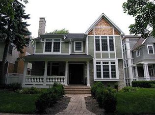 418 Maple Ave, Wilmette, IL 60091
