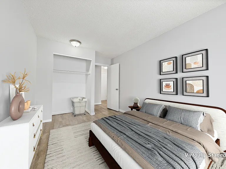 Marmont Apartments — Photo 5