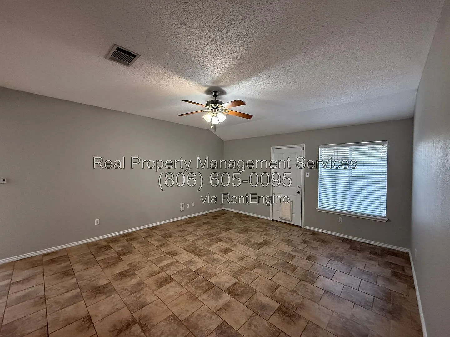 3 bed, 2.0 bath, 1757 sqft, $1,600 — Photo 2