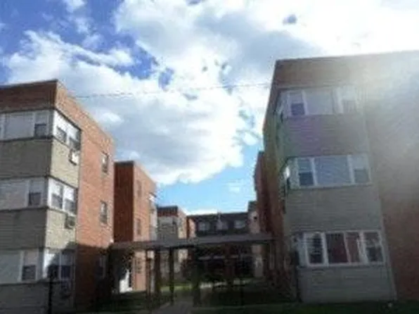 2405 W Balmoral Ave, Chicago, IL