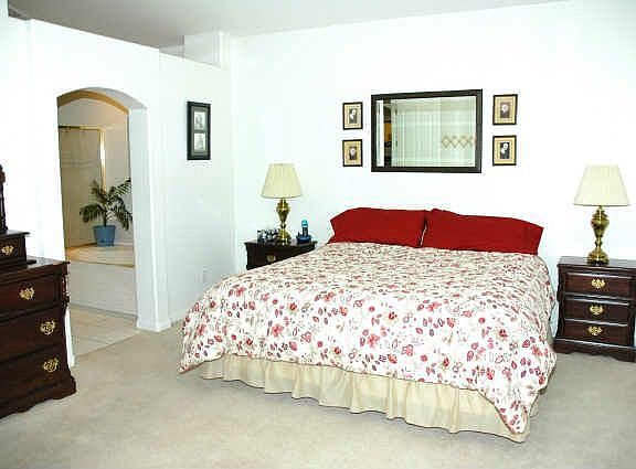5th image of 4715 N Greenview Cir W