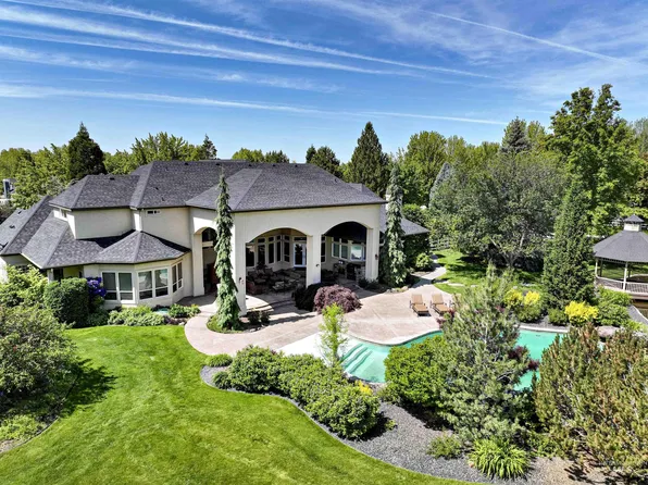 2814 W Champagne Dr, Eagle, ID 83616