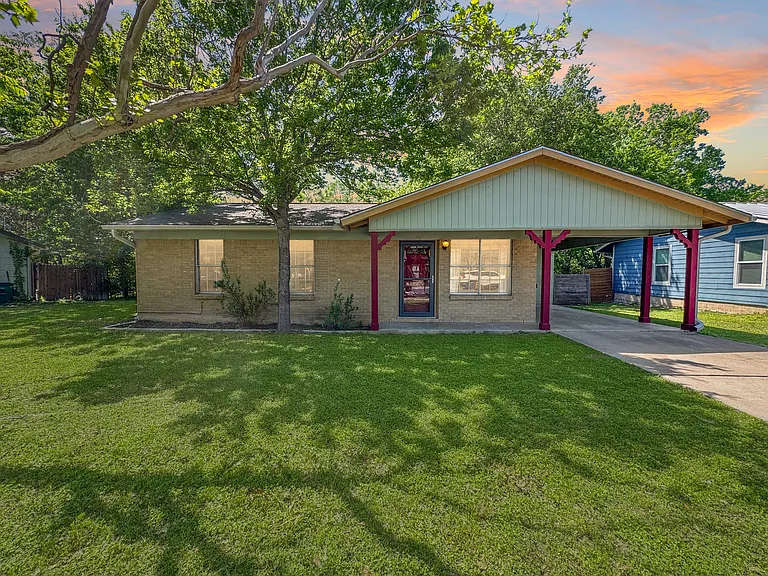 5306 Wellington Dr — Photo 1