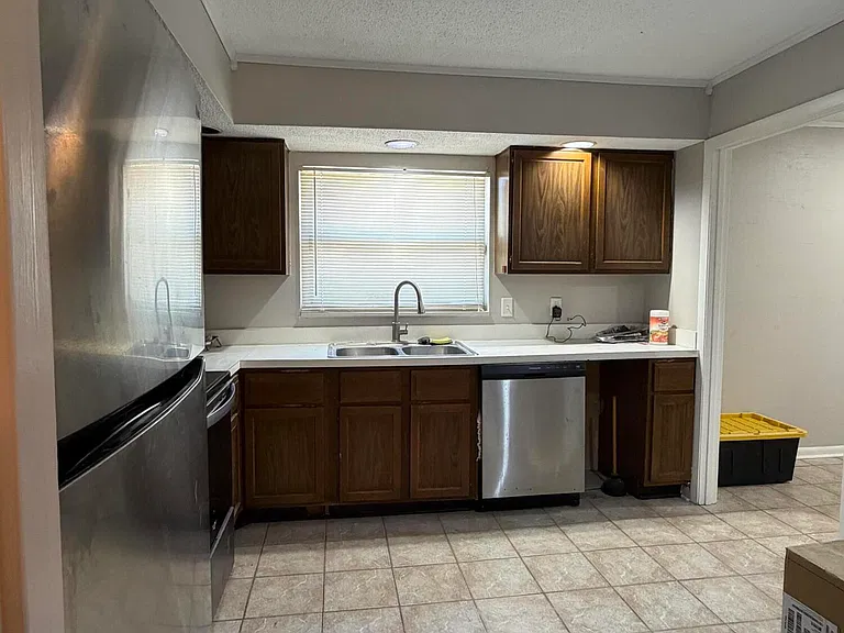 396 Regency Wood Dr #17 — Photo 6
