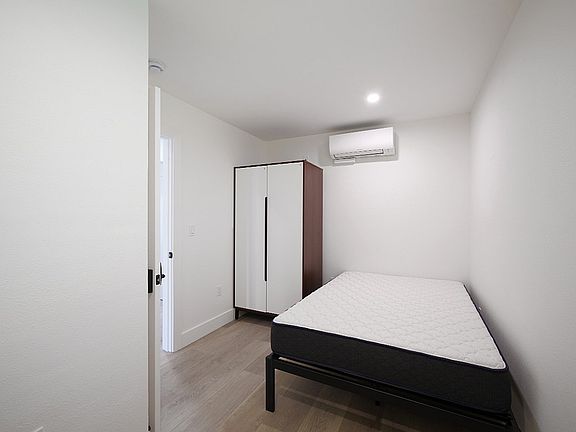 5th image of 2124 Parker St #261-31301