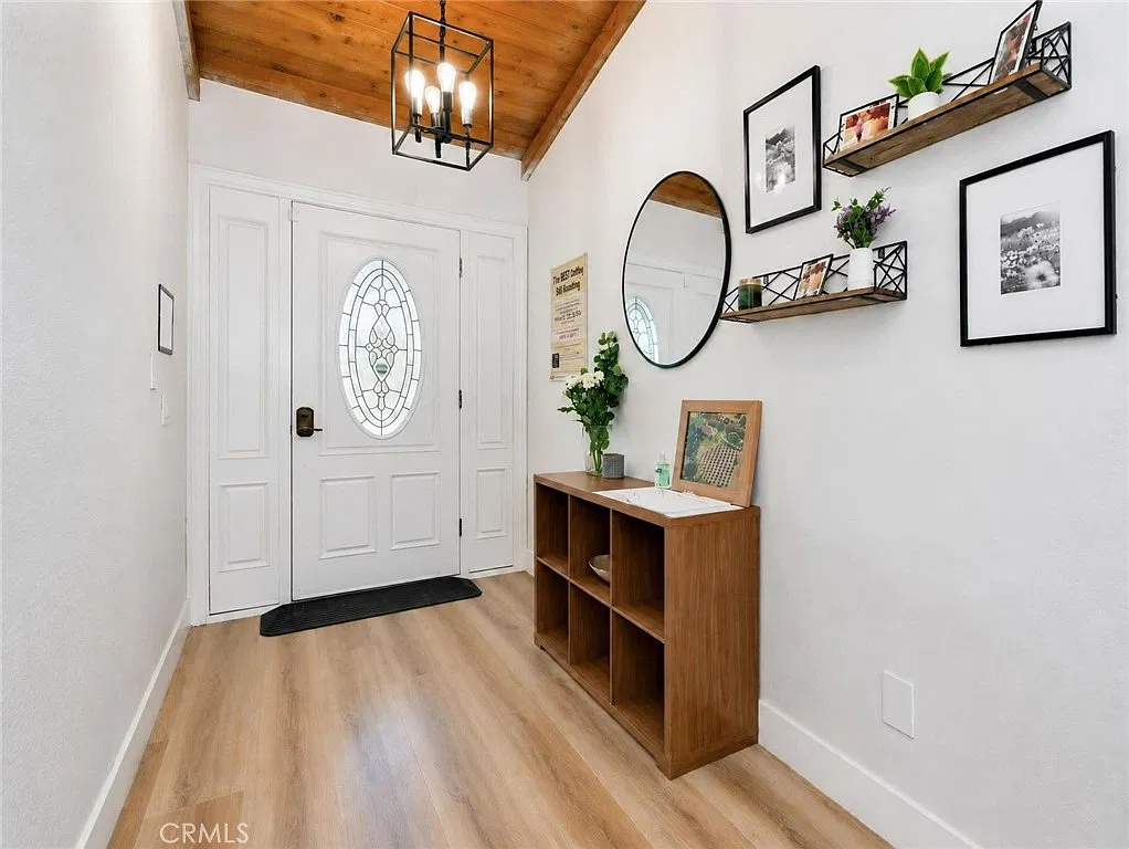 4 bed, 2.5 bath, 2994 sqft, $8,000 — Photo 4