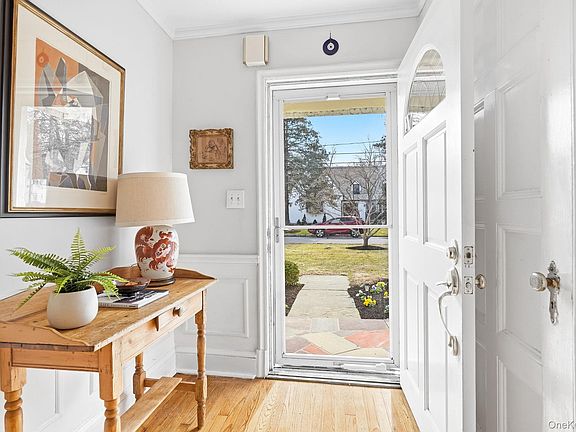 3rd image of 27 Valley Road