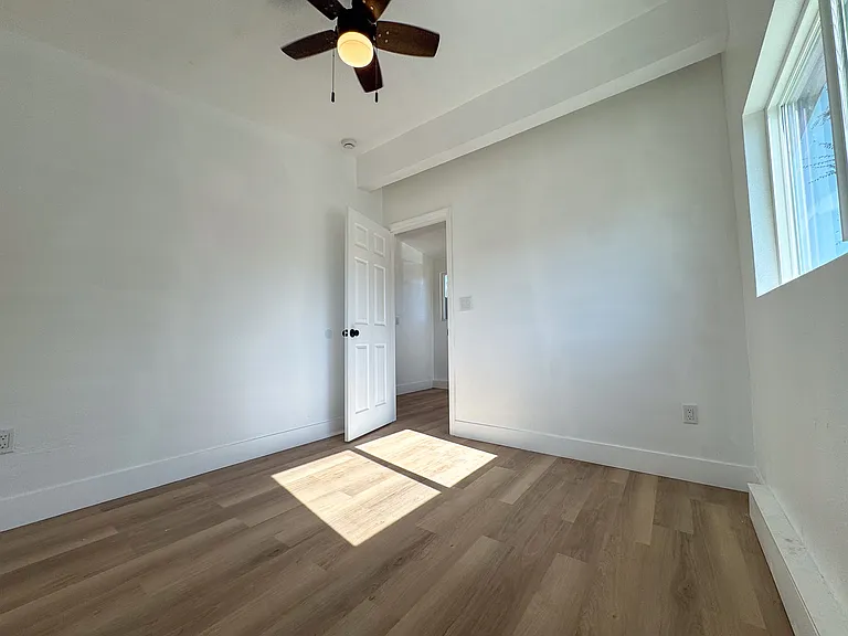 25 Pico Ave #B — Photo 29