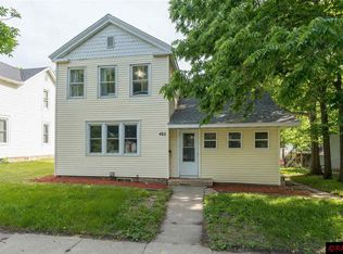 425 W Walnut St, Saint Peter, MN 56082