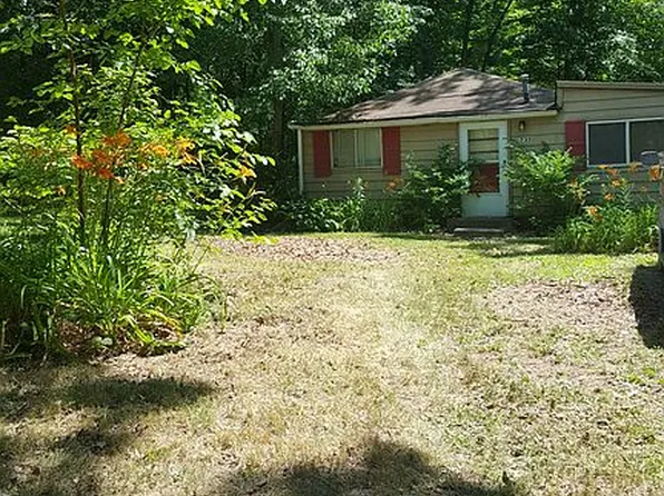 1735 Clark Lake Rd, Brighton, MI 48114