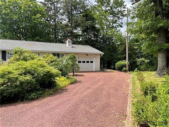 3rd image of 6186 Hall Ct
