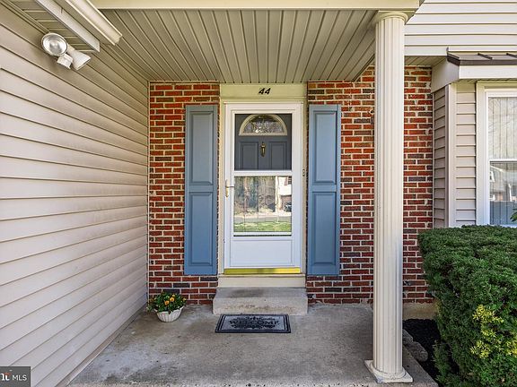 3rd image of 44 Clemson Rd