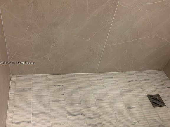 5th image of 300 Berkley Rd APT 312