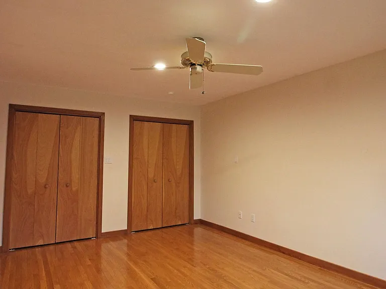 6872 Melrose Dr — Photo 24